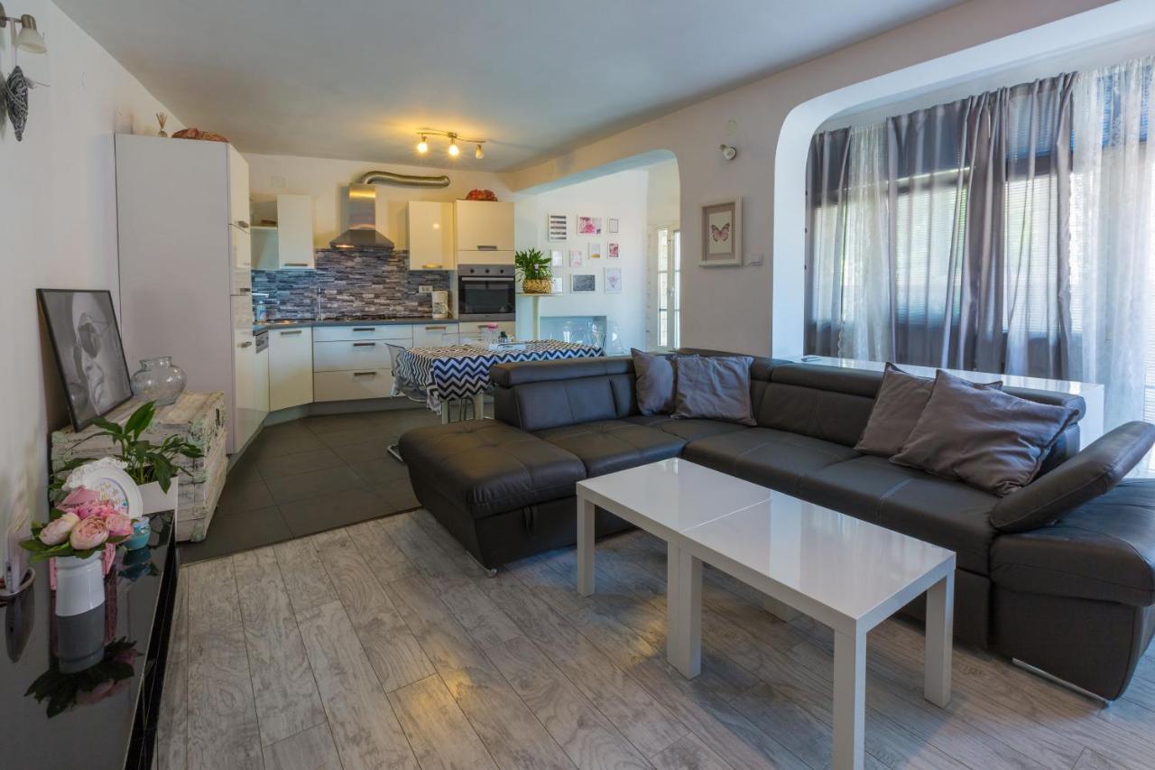 Apartments Kalla Crikvenica Extérieur photo